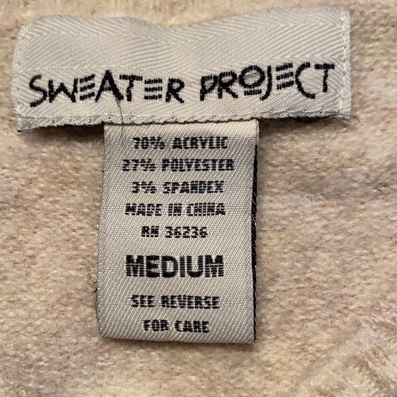 Super cute and stretchy sweater. - Picture 2 of 2